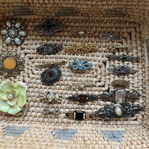 Vintage Brooch Lot